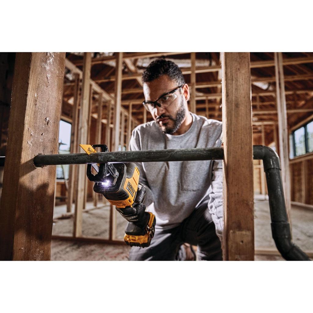 Cordless One-Handed Reciprocating Saw I506