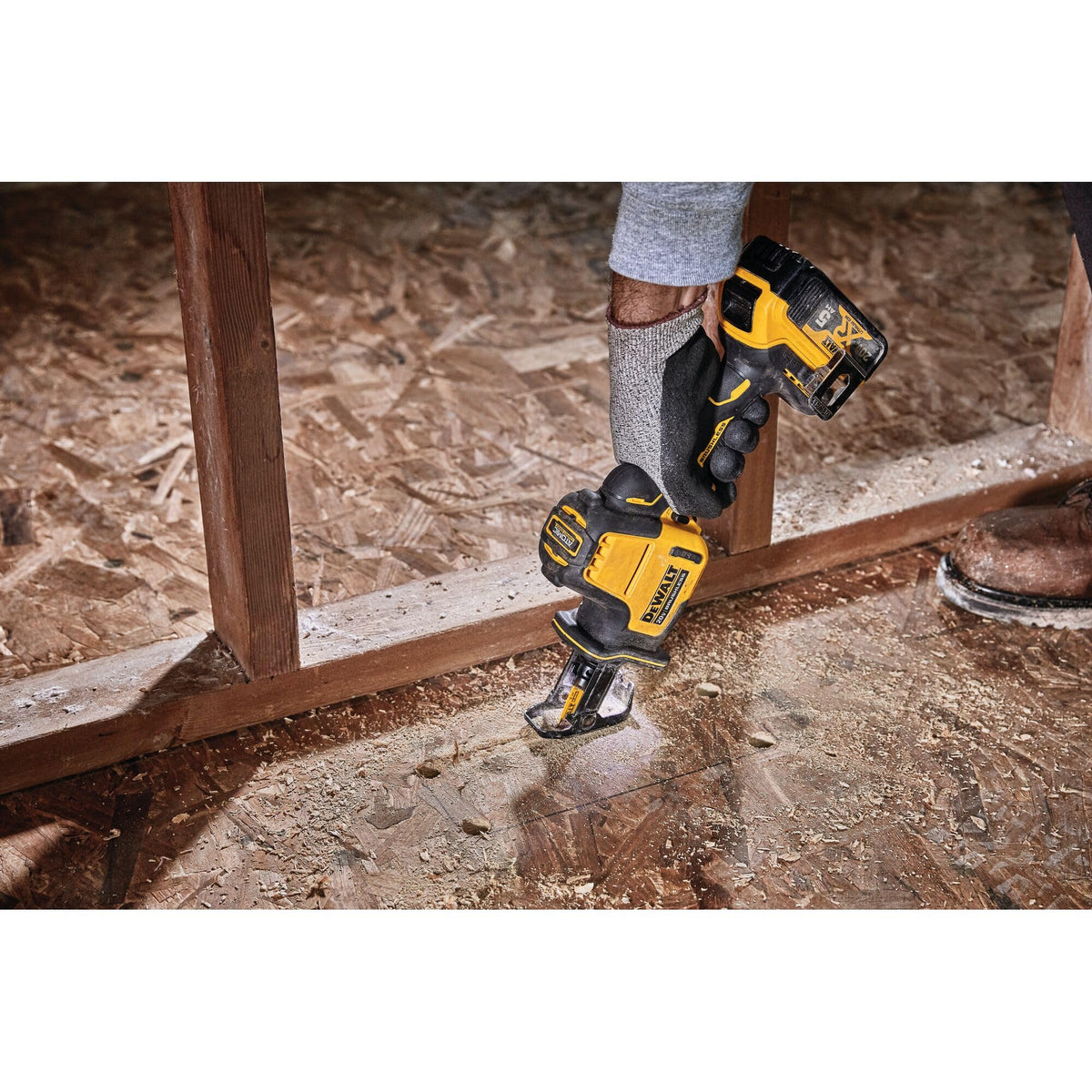 Cordless One-Handed Reciprocating Saw I506